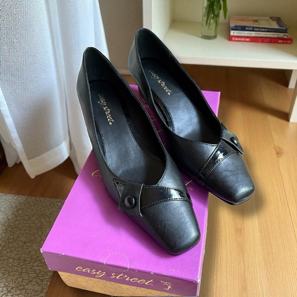 Easy Street Impression Classic Black Pumps‎ Size 9 New